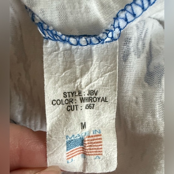 🏀 Denver Nuggets Women’s Tee – Blue84 – Medium – Distressed Flag Logo - Picture 2 of 6